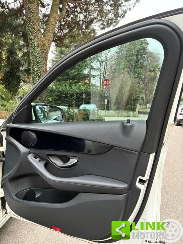 MERCEDES-BENZ C 220 usata, con Cronologia tagliandi