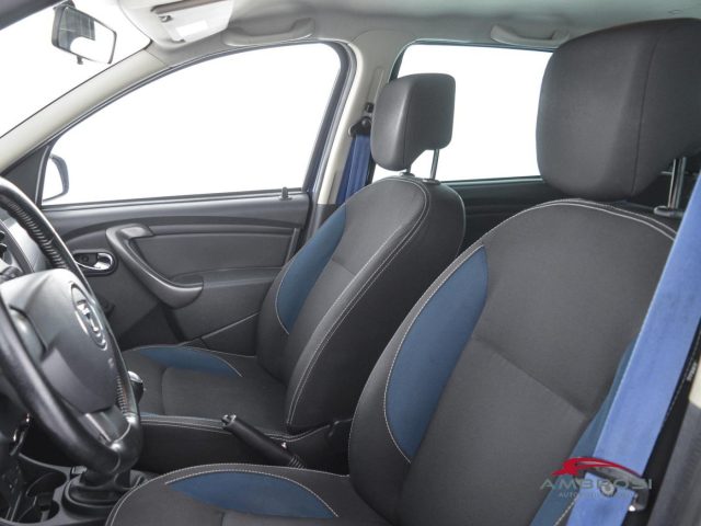DACIA Duster usata 8