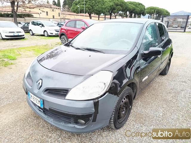 RENAULT Clio usata, con Airbag