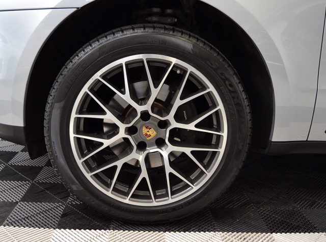 PORSCHE Macan usata, con Volante in pelle