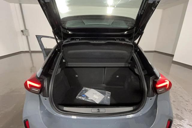 OPEL Corsa usata, con Park Distance Control