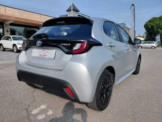 TOYOTA Yaris usata, con Monitoraggio pressione pneumatici