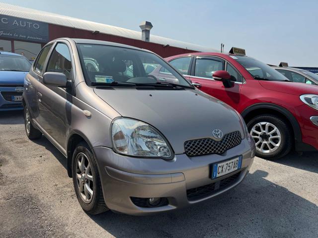 TOYOTA Yaris usata, con Airbag