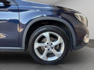 MERCEDES-BENZ GLA 220 usata, con Telecamera per parcheggio assistito