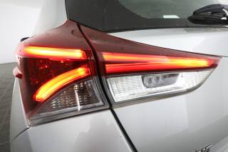 TOYOTA Auris usata 7