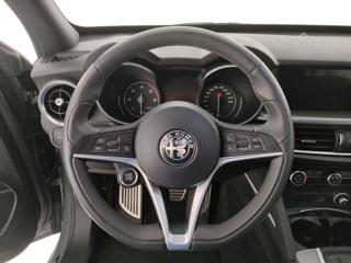 ALFA ROMEO Stelvio usata, con Controllo automatico clima