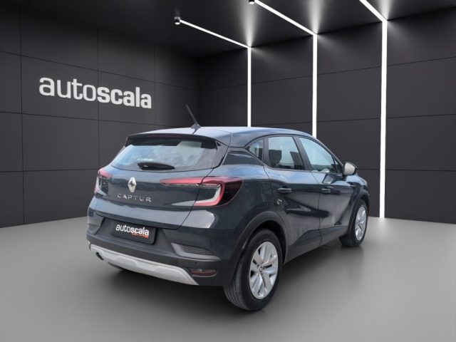 RENAULT Captur usata, con Autoradio