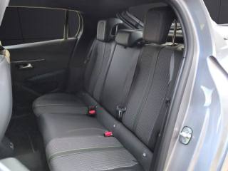 PEUGEOT 208 usata, con USB