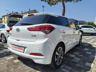 HYUNDAI i20 usata, con Airbag laterali