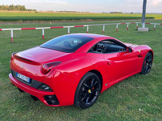 FERRARI California usata 32