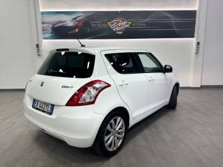 SUZUKI Swift usata, con Autoradio