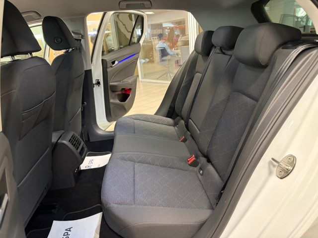 VOLKSWAGEN Golf usata, con Fari LED