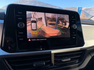 VOLKSWAGEN T-Roc usata, con Autoradio digitale