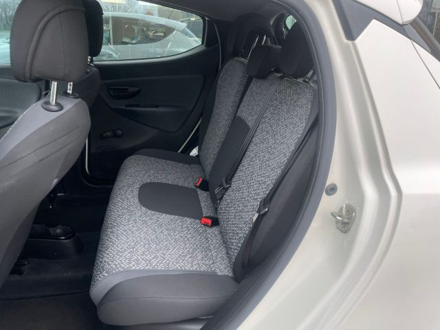 LANCIA Ypsilon usata, con Fendinebbia