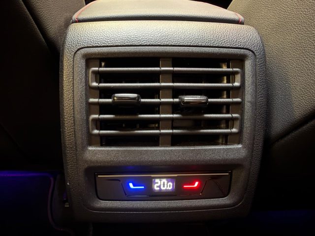 VOLKSWAGEN Golf GTI usata, con Fari Xenon