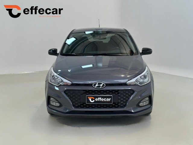 HYUNDAI i20 usata, con Airbag