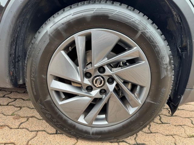 NISSAN Qashqai usata, con Fari LED