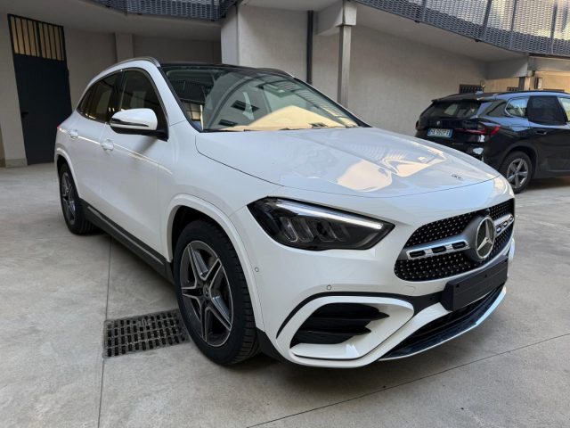 MERCEDES-BENZ GLA 180 usata, con Climatizzatore