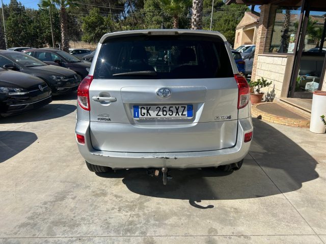 TOYOTA RAV 4 usata, con Alzacristalli elettrici