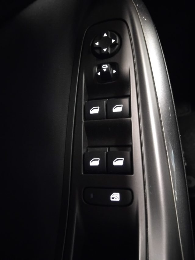 OPEL Grandland X usata 23