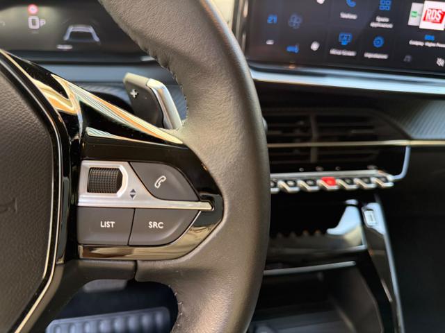 PEUGEOT 208 usata, con USB