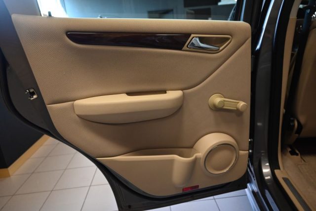 MERCEDES-BENZ A 180 usata 46