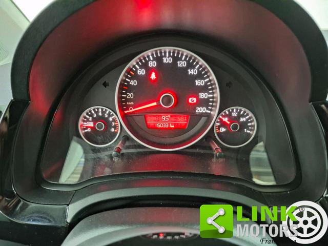 VOLKSWAGEN up! usata, con Autoradio