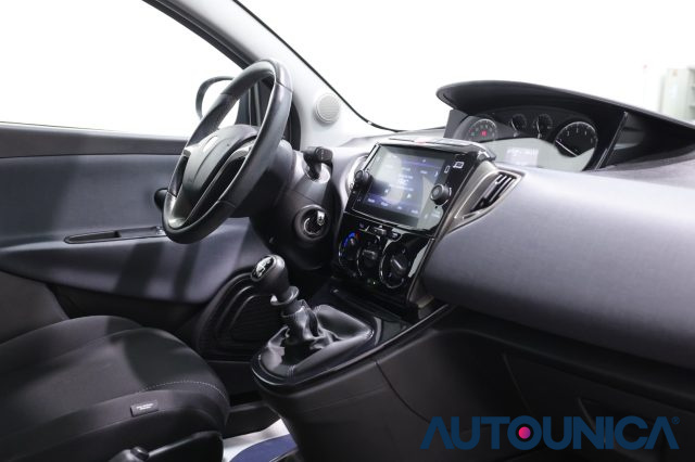 LANCIA Ypsilon usata 37