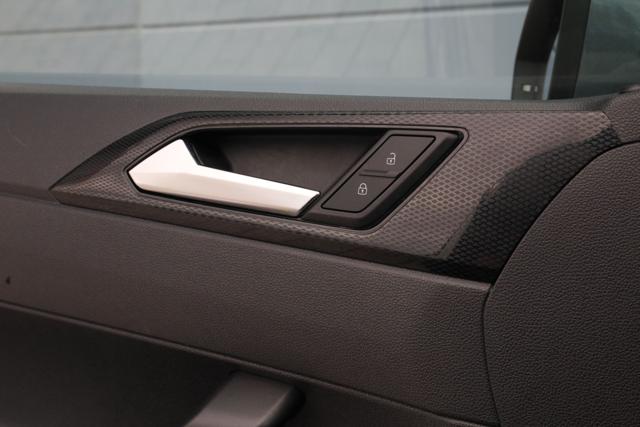 VOLKSWAGEN Taigo usata, con Isofix