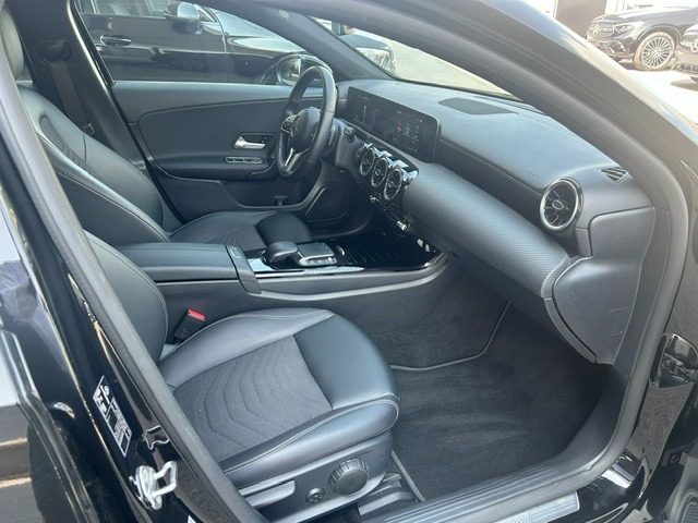 MERCEDES-BENZ A 180 usata, con Controllo automatico clima