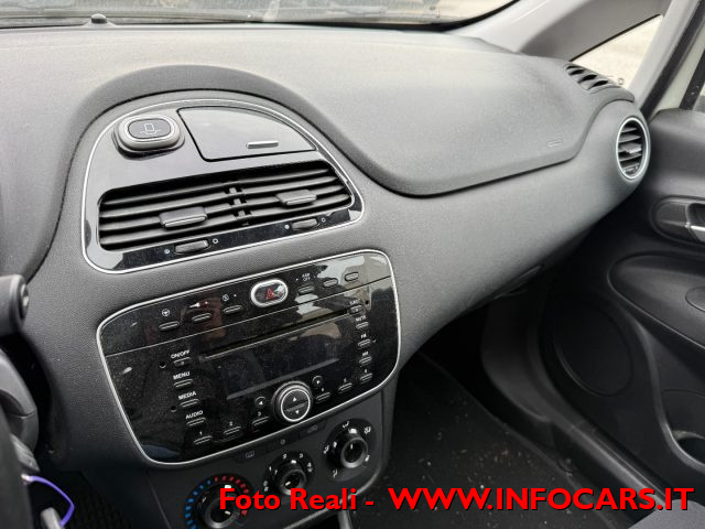 FIAT Punto usata 8