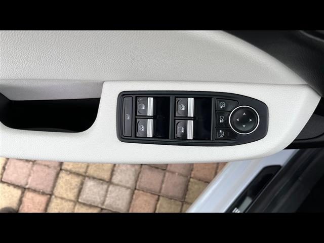 RENAULT Clio usata, con Volante in pelle