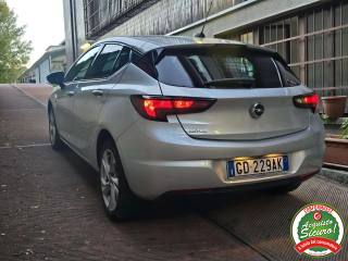 OPEL Astra usata, con Autoradio