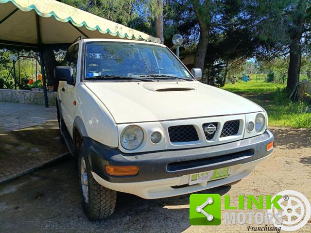 NISSAN Terrano II usata, con Gancio traino