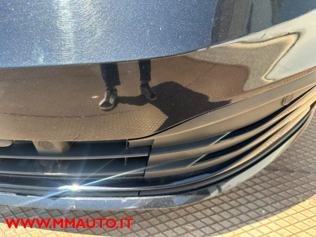 VOLKSWAGEN Golf usata, con Autoradio