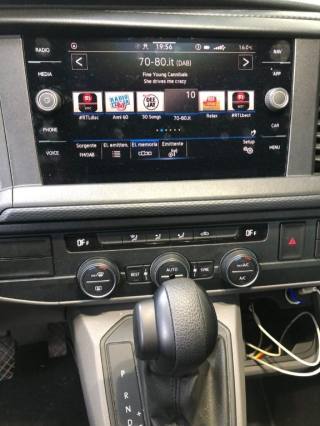 VOLKSWAGEN Caravelle usata, con Controllo trazione