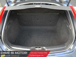 VOLVO V40 usata, con Autoradio