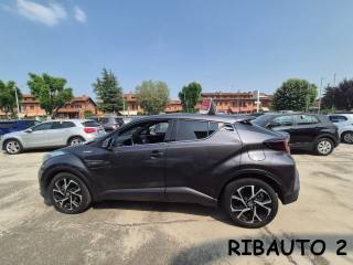 TOYOTA C-HR usata, con USB