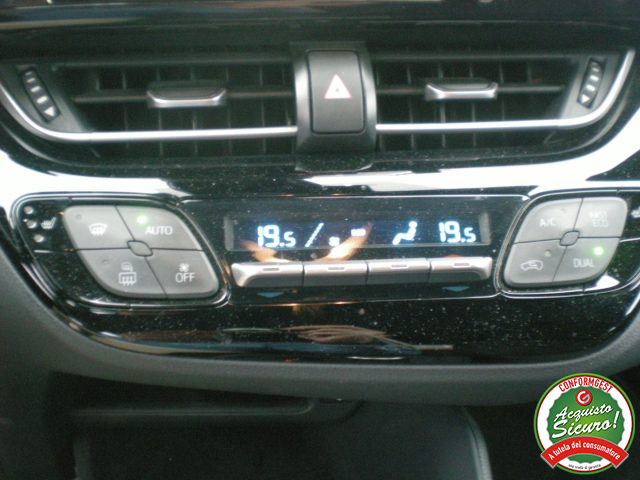 TOYOTA C-HR usata, con Bluetooth