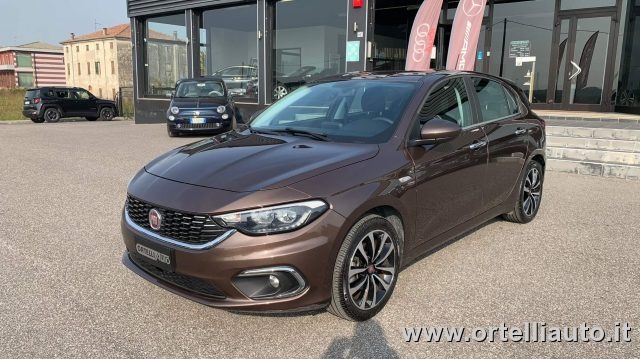 FIAT Tipo usata, con Sensori di parcheggio posteriori