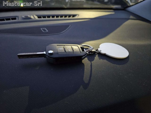 OPEL Crossland usata, con Apple CarPlay