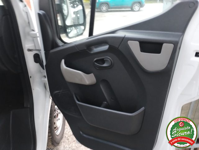 RENAULT Master usata, con Bluetooth