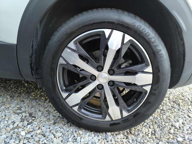 PEUGEOT 3008 usata, con Telecamera per parcheggio assistito