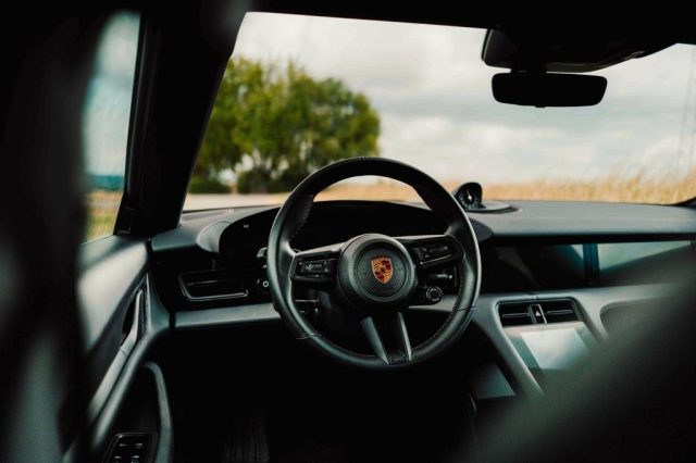 PORSCHE Taycan usata, con Cruise Control