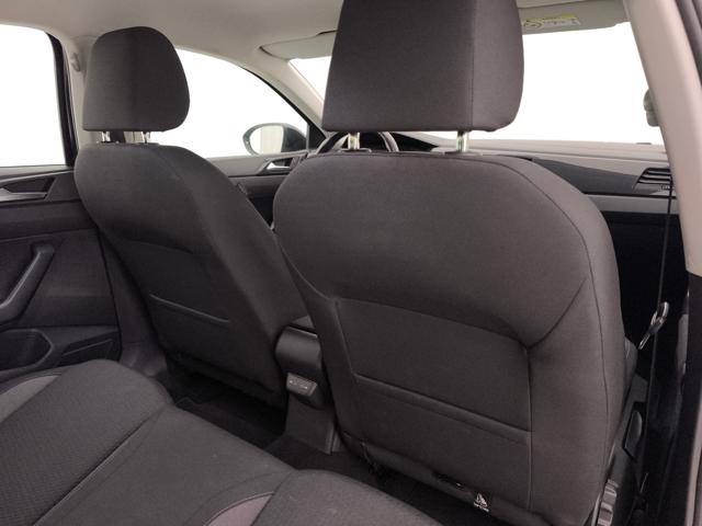 VOLKSWAGEN Taigo usata, con Isofix