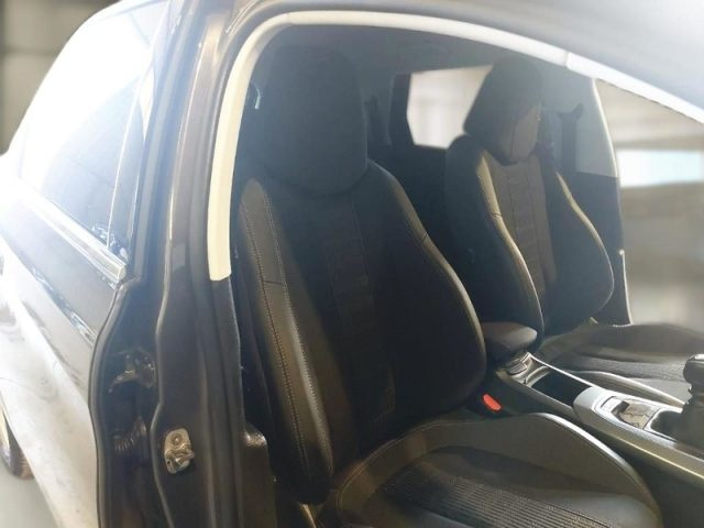 PEUGEOT 308 usata, con Climatizzatore