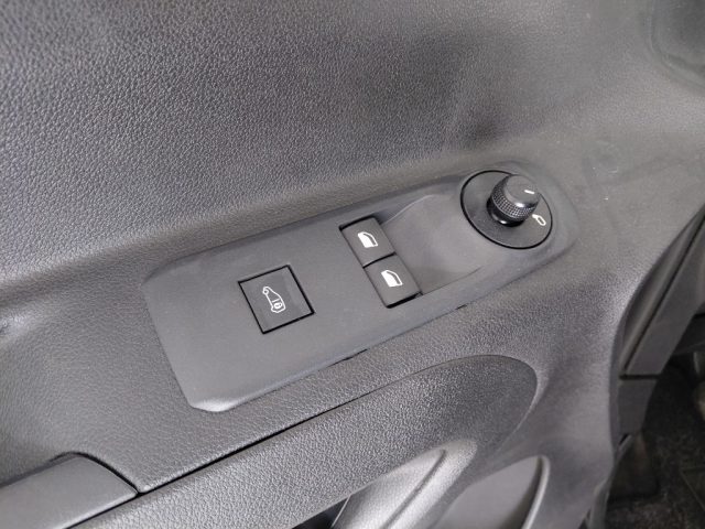 OPEL Combo usata, con Frenata d
