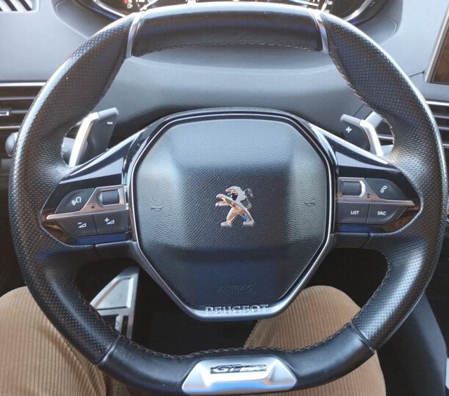 PEUGEOT 3008 usata, con Sensori di parcheggio posteriori