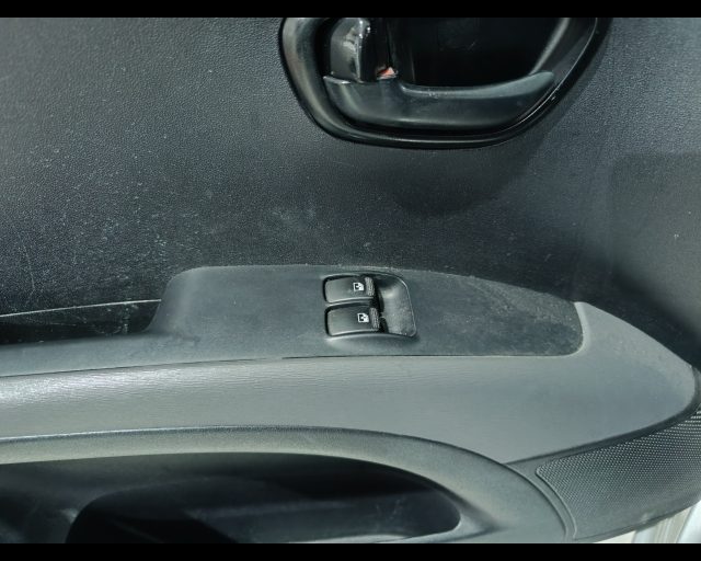 HYUNDAI i10 usata 10