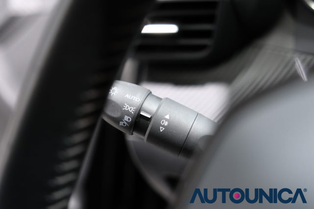 PEUGEOT 208 usata, con Sensore di luce